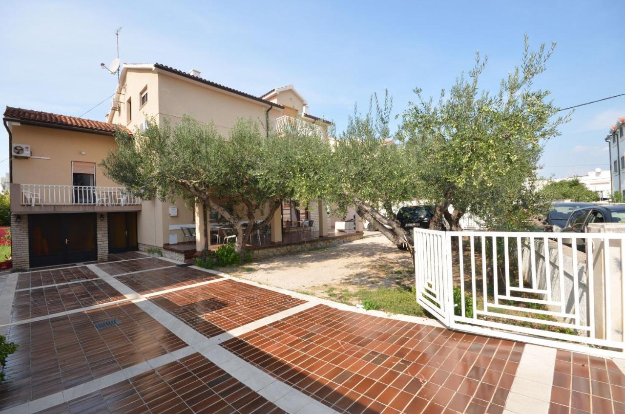 Apartment And Rooms Mrkovic Vodice Exterior foto